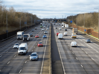 Oznamenie o zmene poplatkov ciest a dialnicnych usekov na uzemi Madarskej republiky